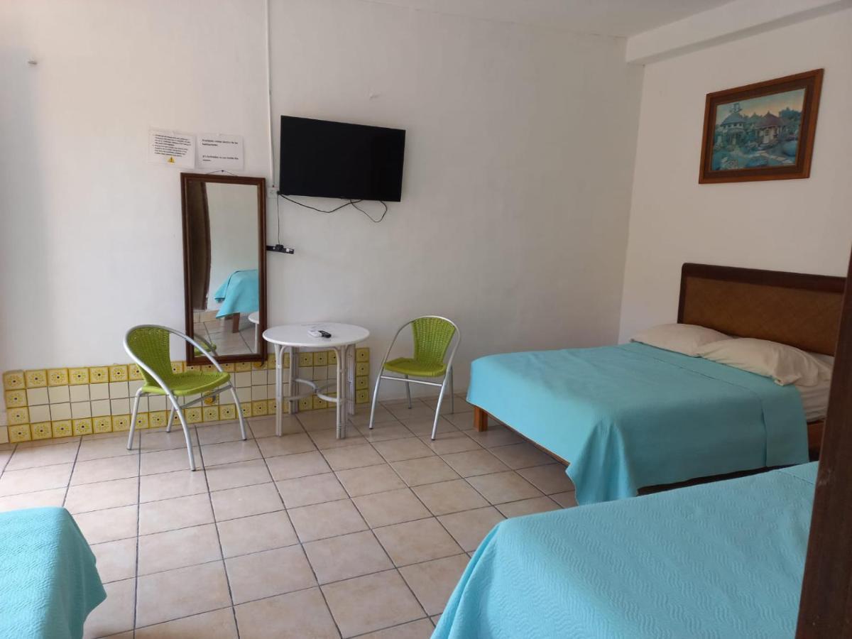 Airport Sleepy Inn Cancún Kültér fotó