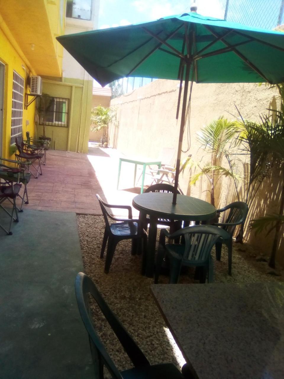 Airport Sleepy Inn Cancún Kültér fotó